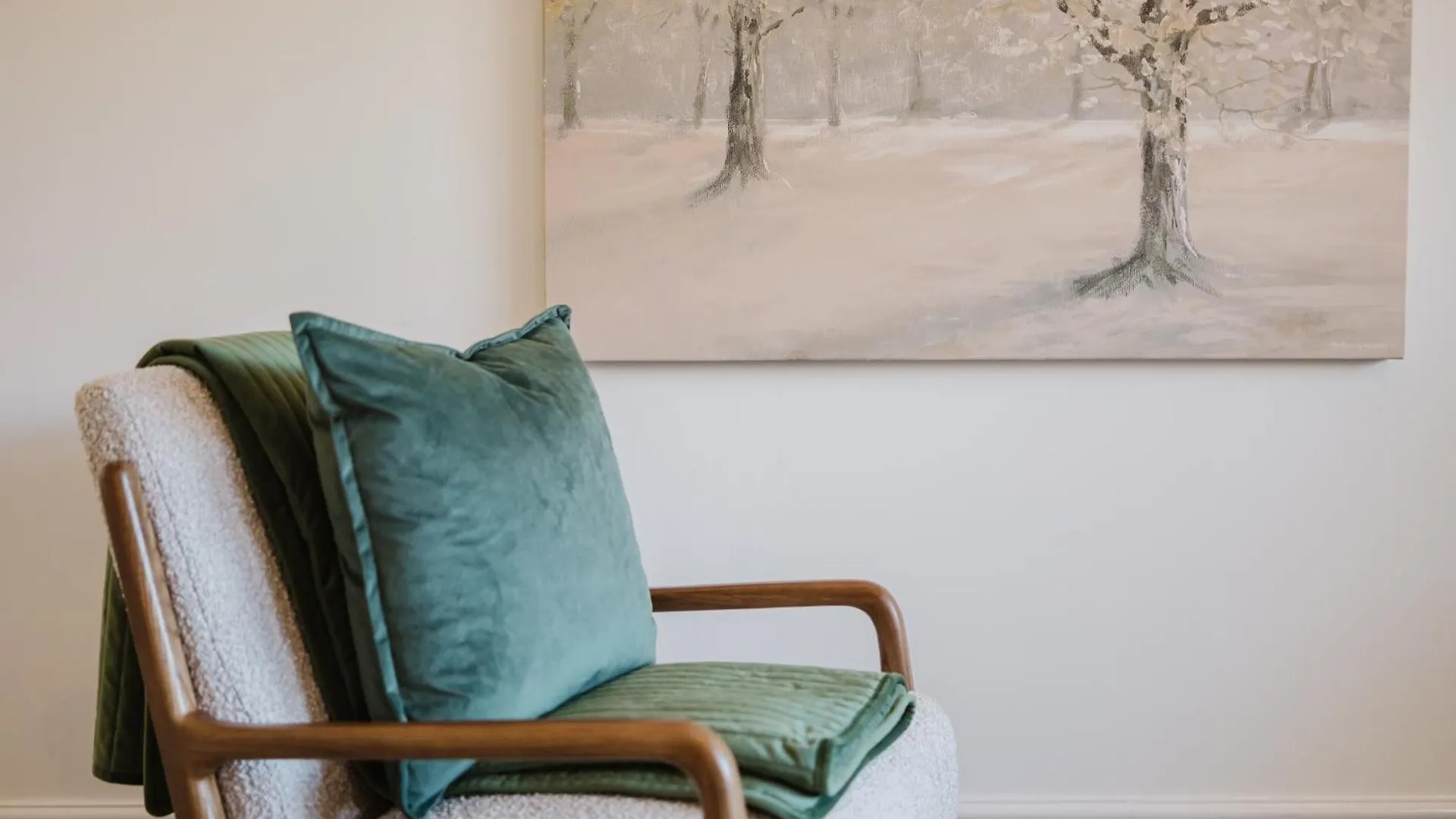 Beckhampton Corner House - Bright 2 Bed In Cheltenham 0*,  בריטניה