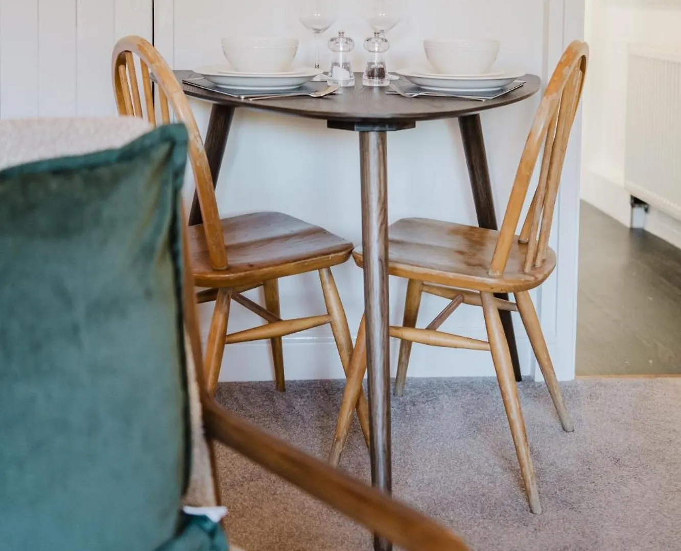Beckhampton Corner House - Bright 2 Bed In Cheltenham 0*,  בריטניה