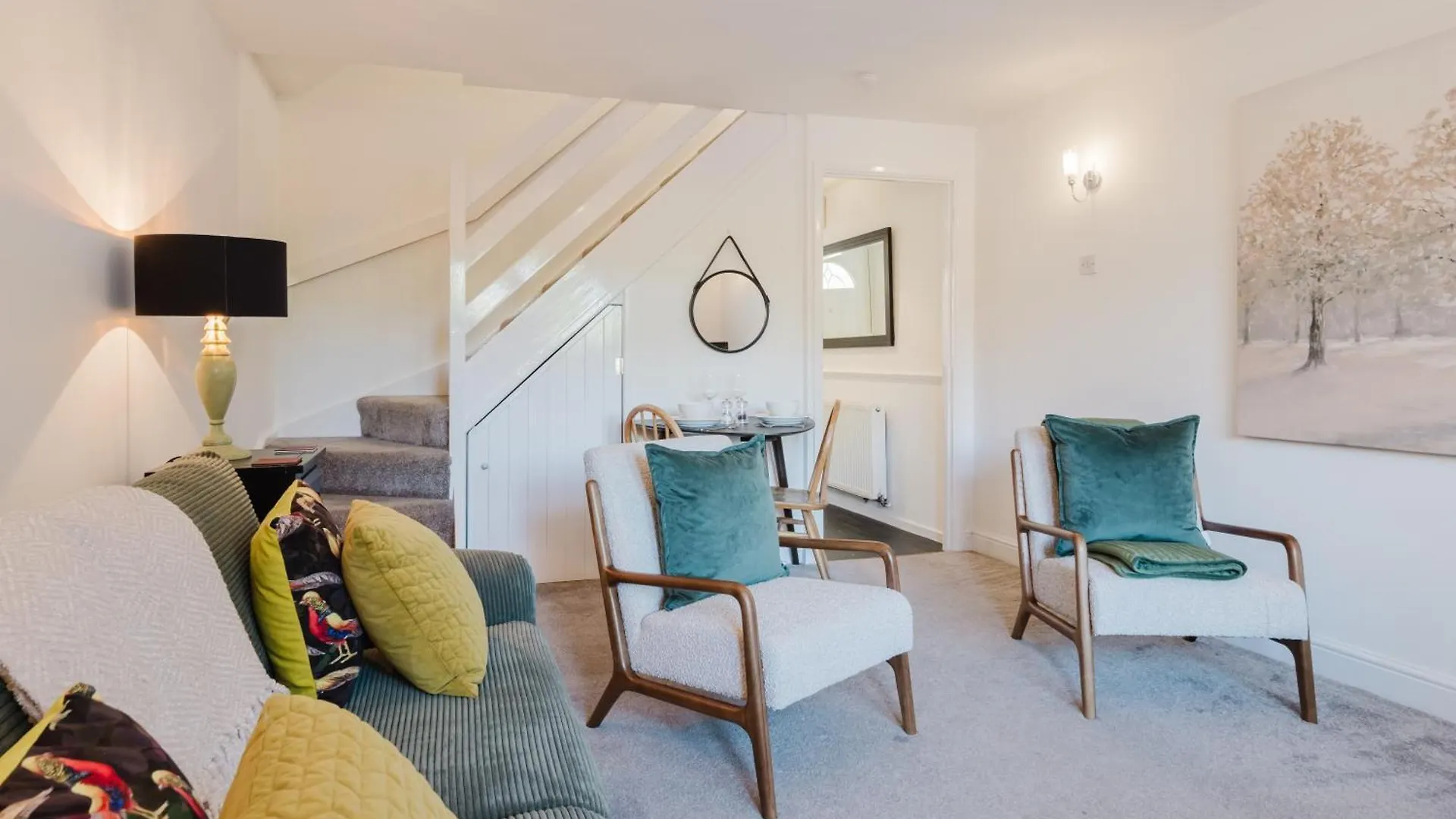 Beckhampton Corner House - Bright 2 Bed In Cheltenham 0*,